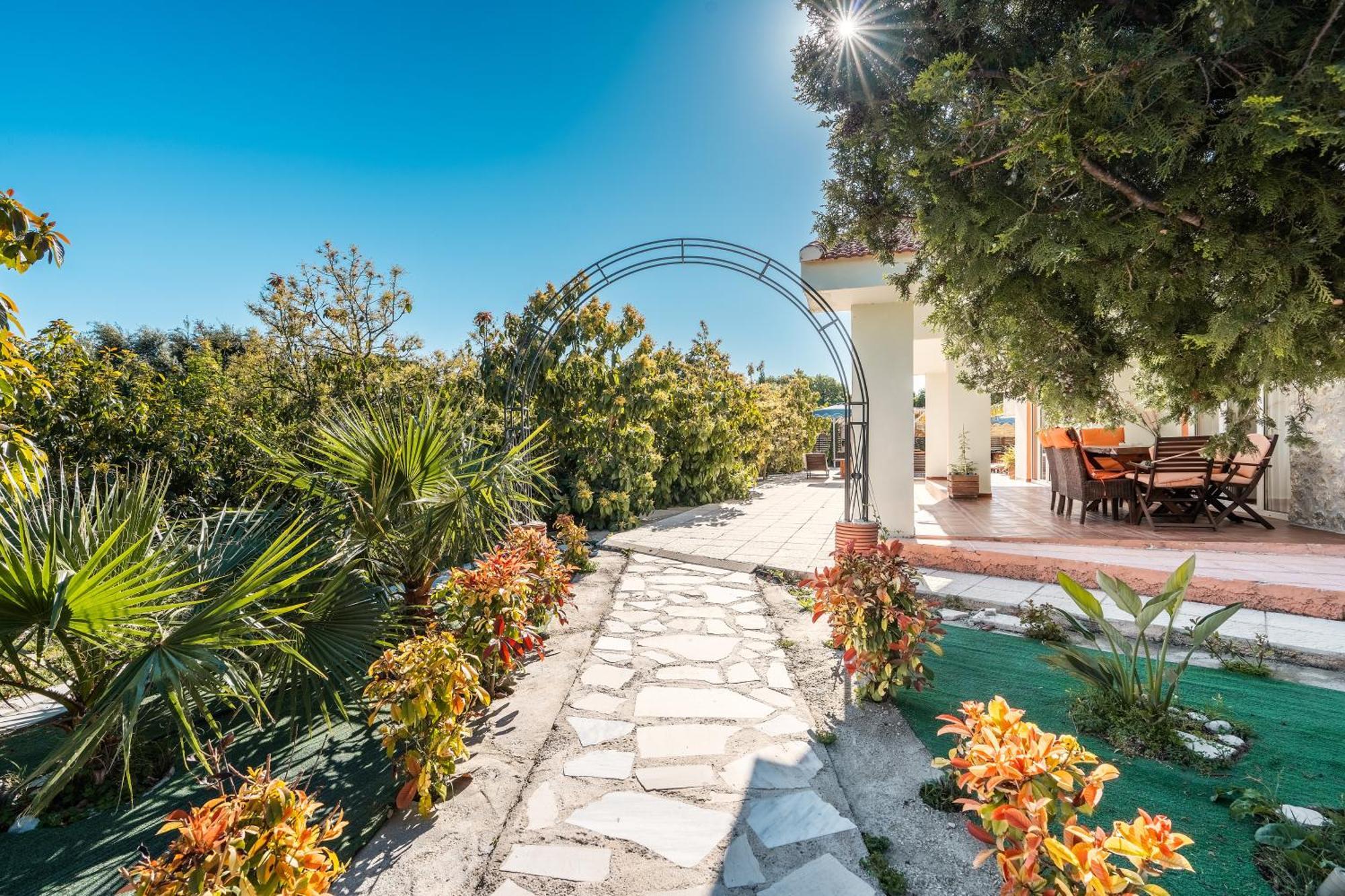 Artzy Villa Rhodes City Extérieur photo